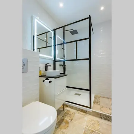 L'industriel - Appart'hôtel Spa - Clim - Monsieur Alfred Apartment